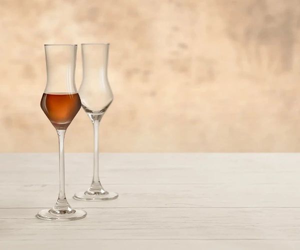 Deggelbam Borrelglazen/grappa glazen/grappa wortel edel op een wortel van echt hout. Elk stuk is uniek. Perfect als vaderdagcadeau, verjaardagscadeau en voor elke genieter