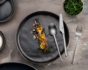 Sola New Dutch Satin