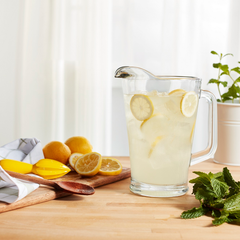 Karaffen, pitchers en kannen