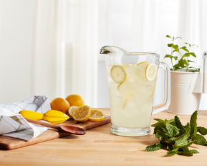 Karaffen, pitchers en kannen