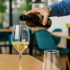 Wijnglazen met ijkstreep