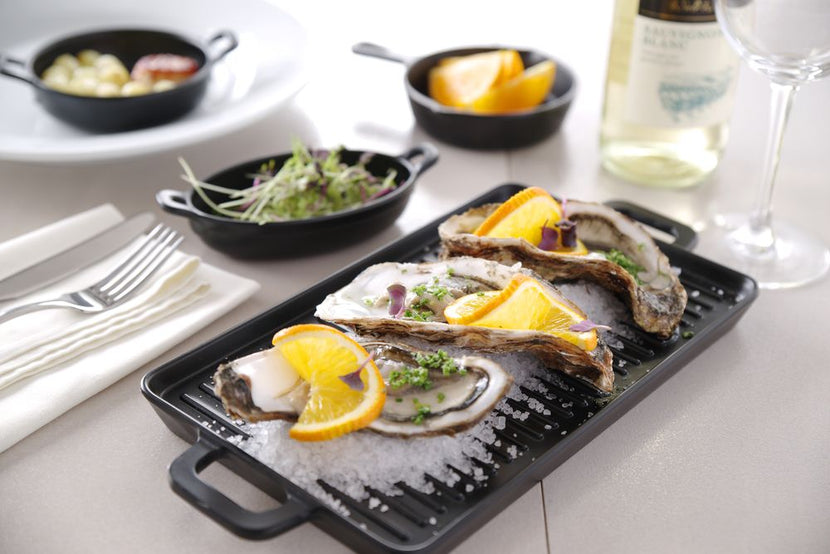 Round pan Little Chef150x115x37 mm black melamine 1/box