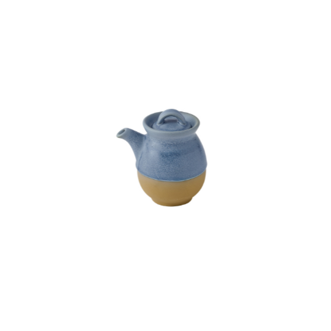 Emerge Oslo Blue Soy Bottle van Churchill, 200 ml, set van 6. Stijlvolle melamine sojafles in Oslo Blue, perfect voor het serveren van sojasaus of andere sauzen. Duurzaam, lichtgewicht en ideaal voor gebruik in de horeca.