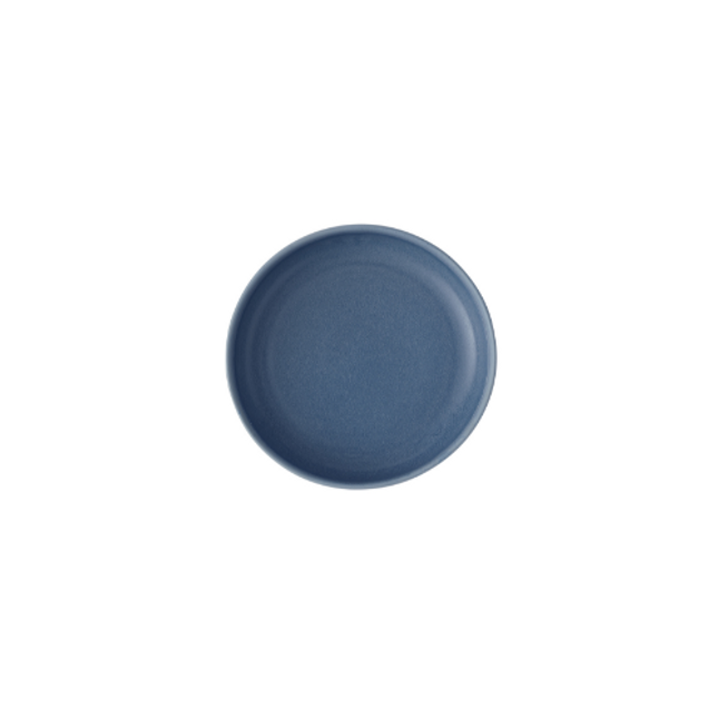 Emerge Oslo Blue Walled Bowl van Churchill, 850 ml, set van 6. Duurzame melamine kom in Oslo Blue met opstaande rand, ideaal voor het serveren van soepen, salades of grotere bijgerechten. Lichtgewicht, breukbestendig en perfect voor gebruik in de horeca.