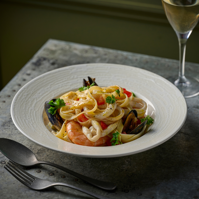 Inked Elements Ice Profile Wide Rim Bowl Med 24 cm 12/box